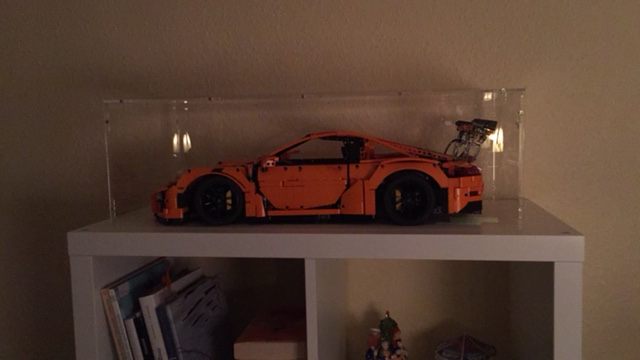 Real customer photo: LEGO model under a made-to-measure Sora display case